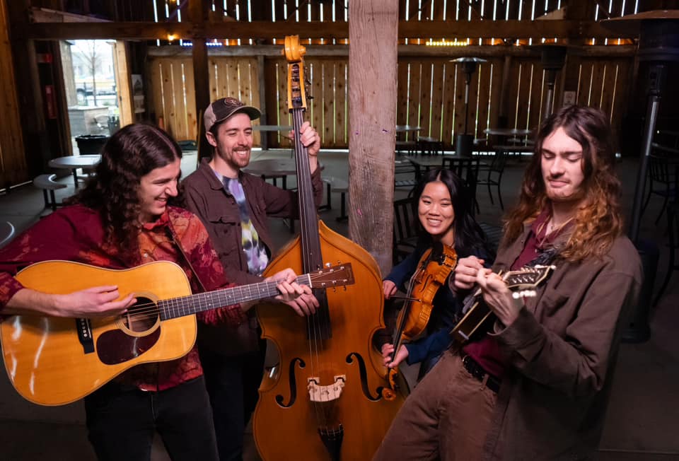 Exploring Broken Compass Bluegrass: California’s New Wave in Music